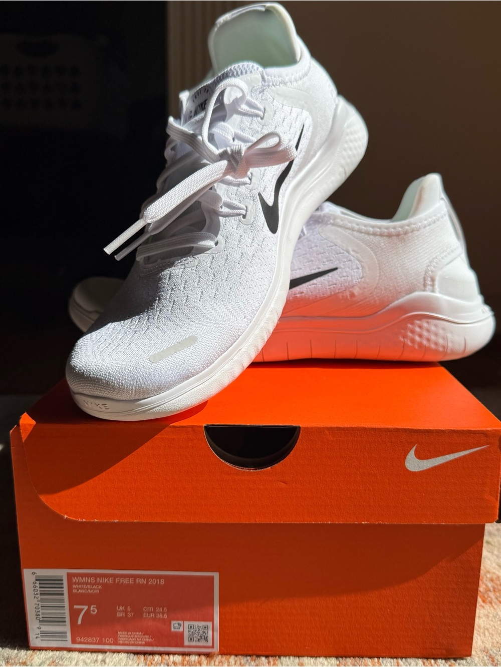NWT brand new in box Nike White Freerun Flyknit Training Sneakers size 7.5 - Picture 6 of 10